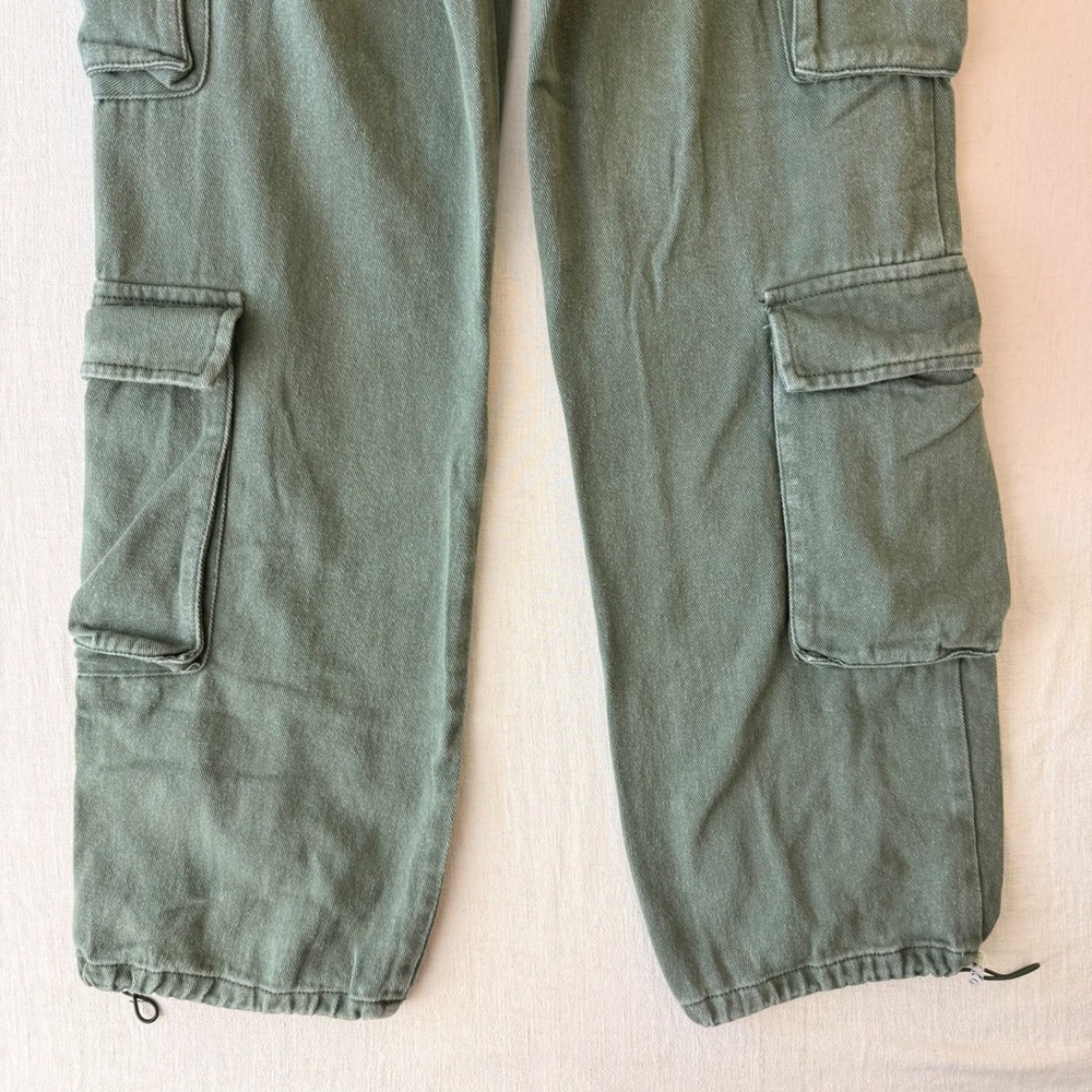 PrettyLittleThing High Rise Utility Cargo Pants Women Size 6 Green - Picture 13 of 13